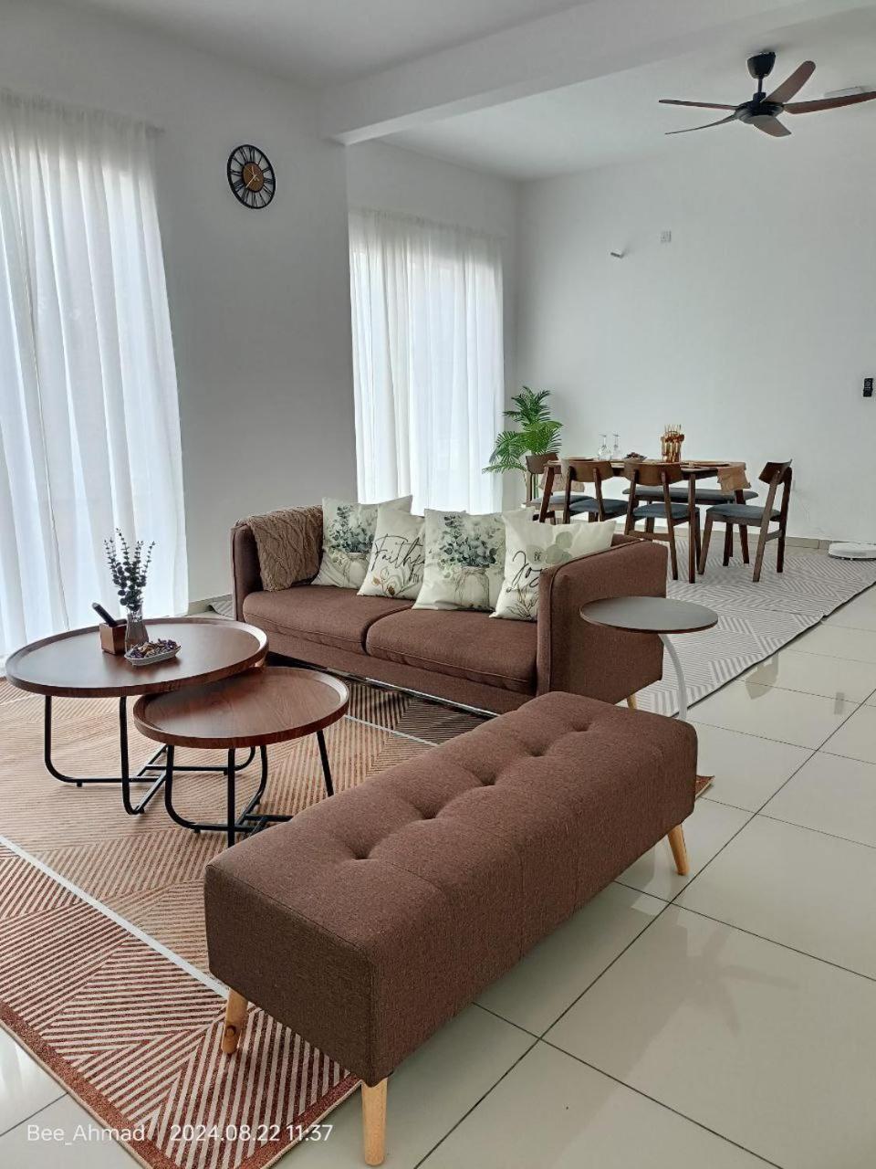 Bungavilla Resthouse Sendayan Port Dickson Esterno foto